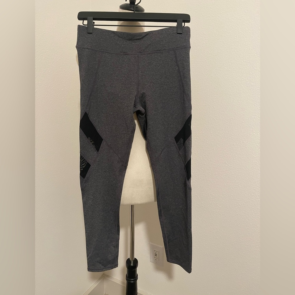 Athletic leggings